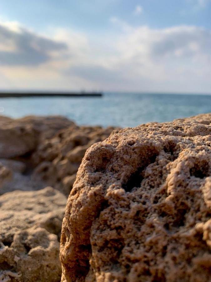 Caesarea :In The Front Of The Sea Apartamento Exterior foto
